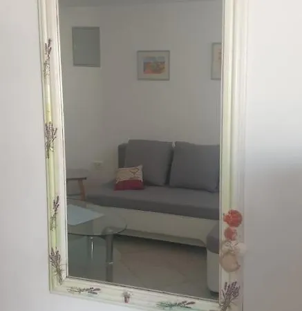 Apartman Julija דירה ויר